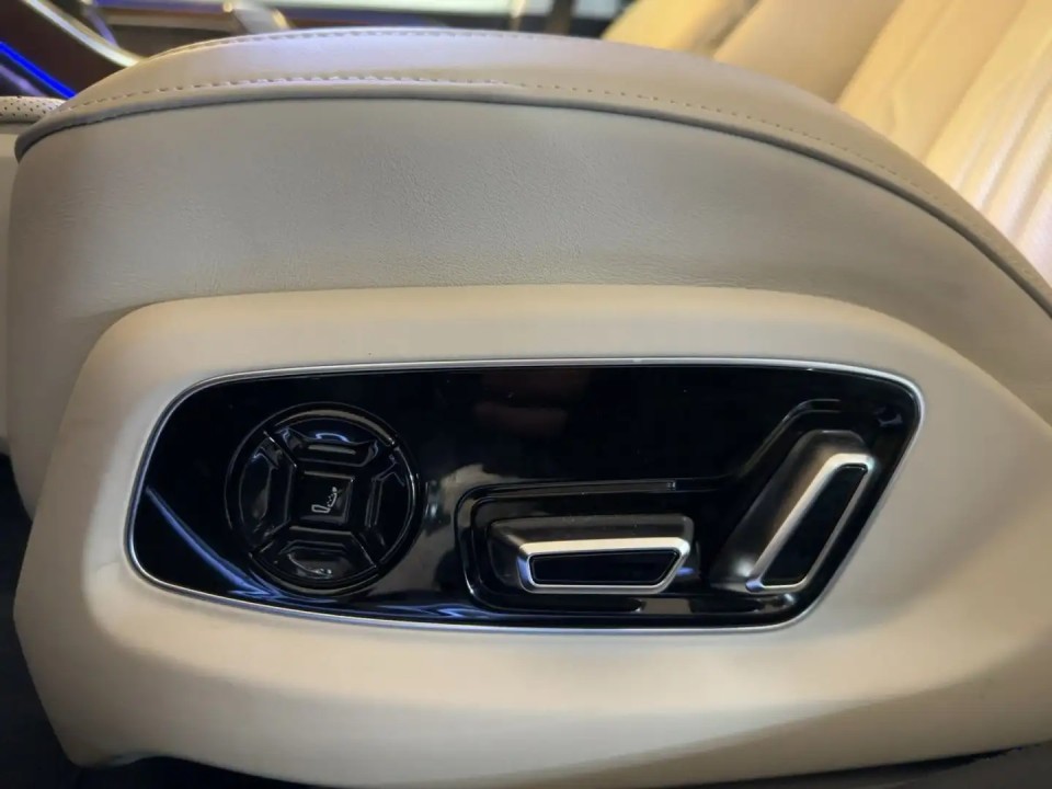 Audi A8 50 TDI Quattro - foto 10