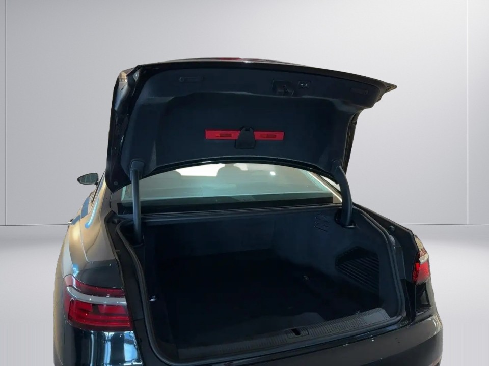 Audi A8 50 TDI Quattro - foto 12