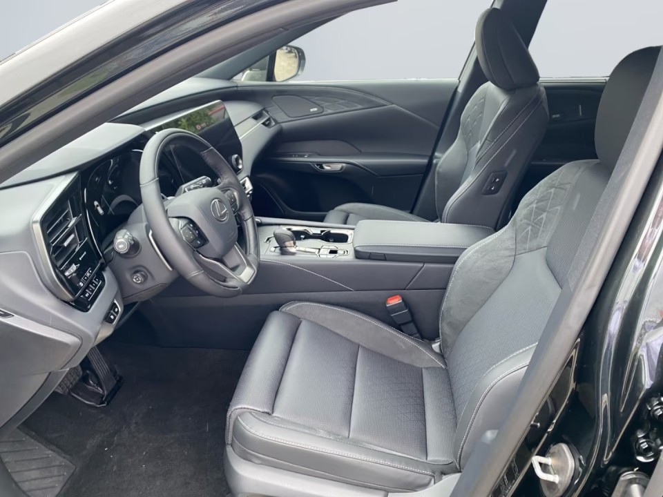 Lexus Seria RX 450h+ - foto 9