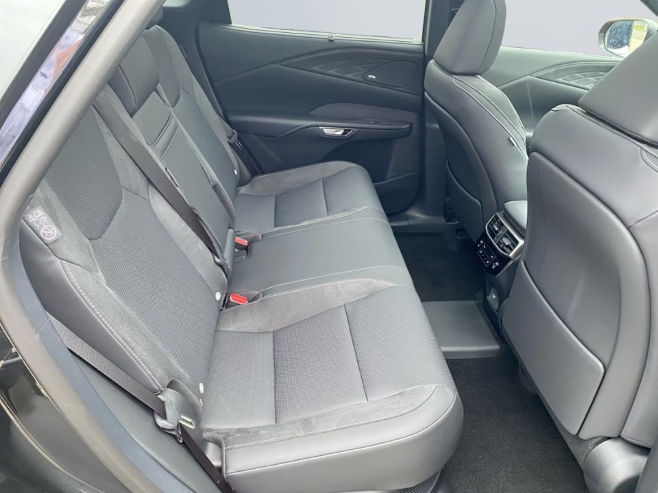 Lexus Seria RX 450h+ - foto 16