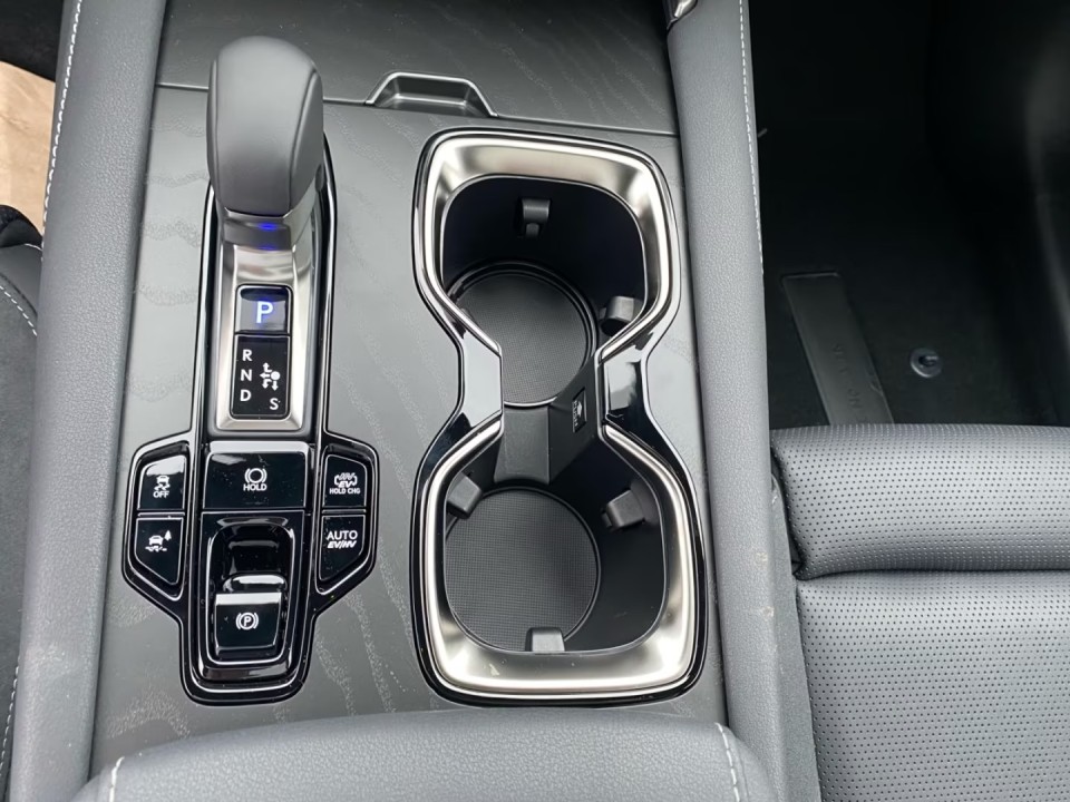 Lexus Seria RX 450h+ - foto 13