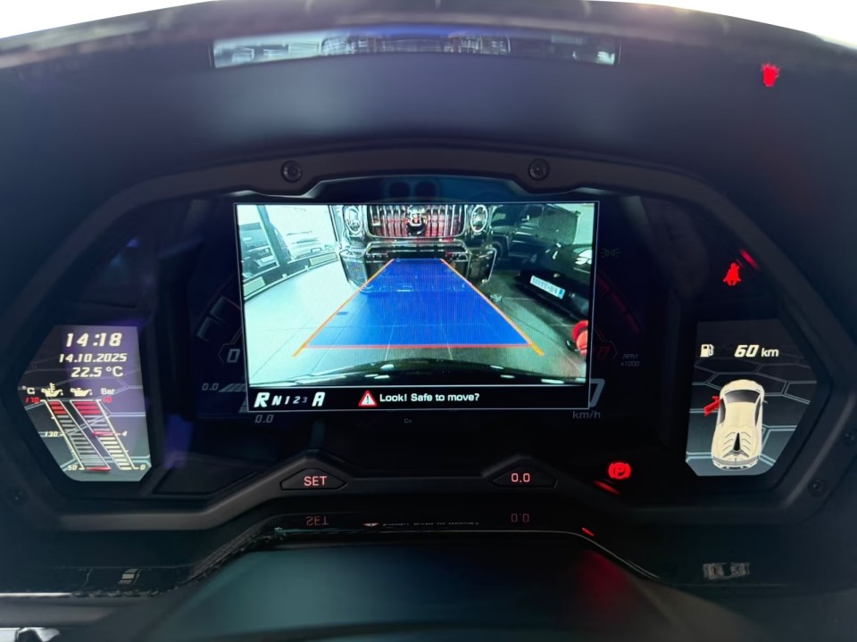 Lamborghini Aventador - foto 12