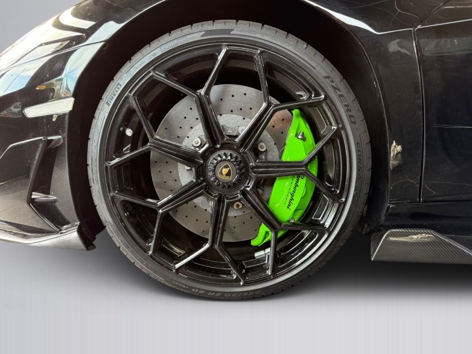 Lamborghini Aventador - foto 20