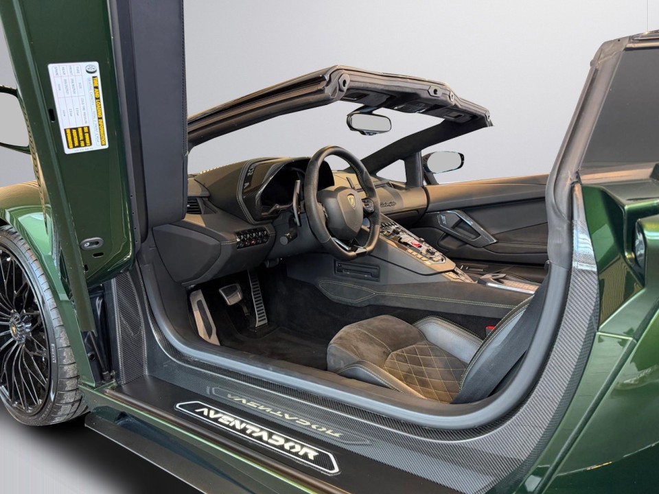 Lamborghini Aventador - foto 21