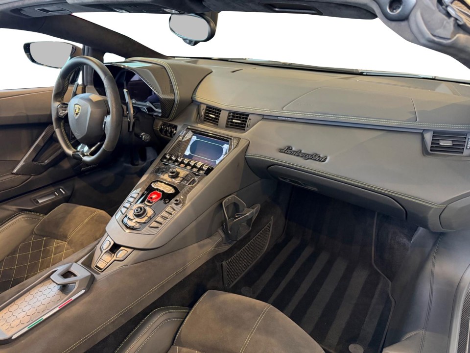 Lamborghini Aventador - foto 17