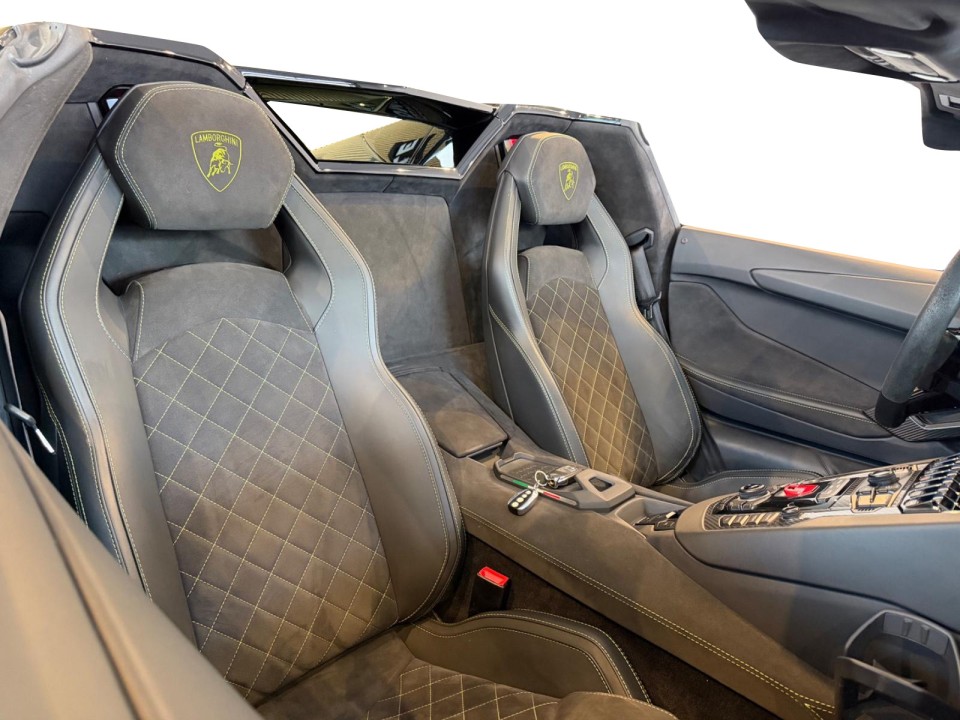 Lamborghini Aventador - foto 12