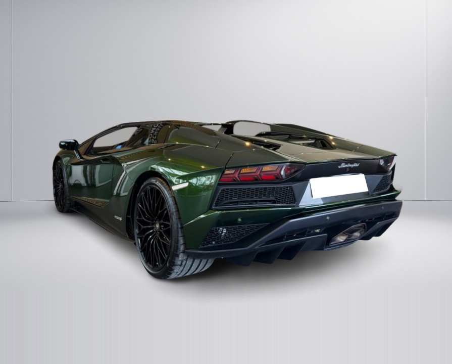 Lamborghini Aventador - foto 6