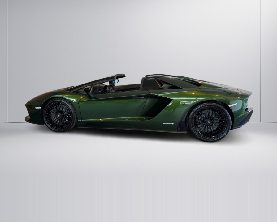 Lamborghini Aventador - foto 8