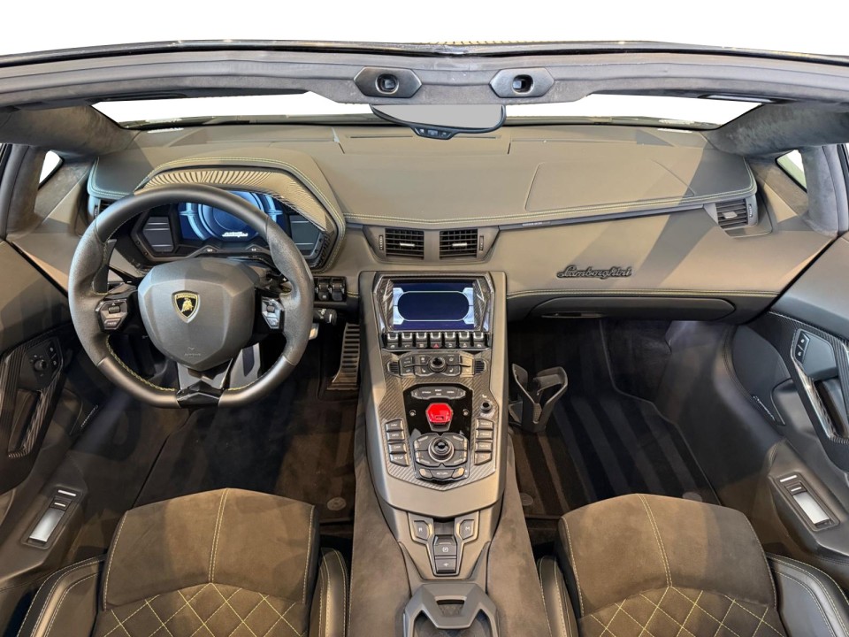 Lamborghini Aventador - foto 19