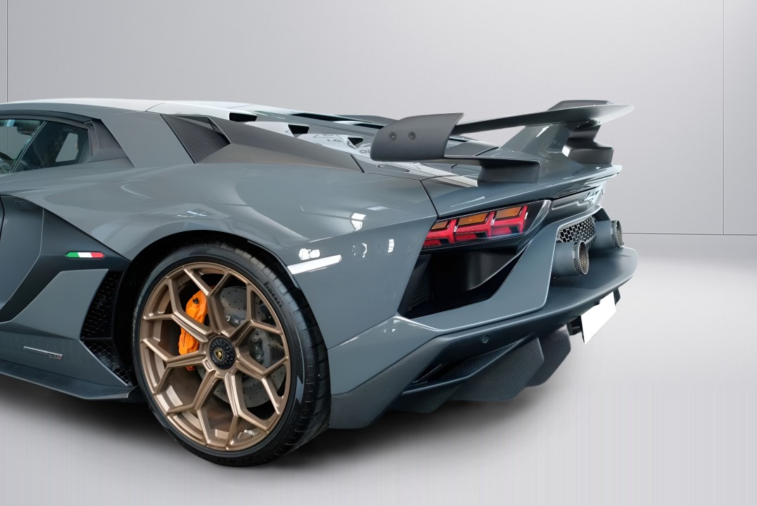 Lamborghini Aventador - foto 27