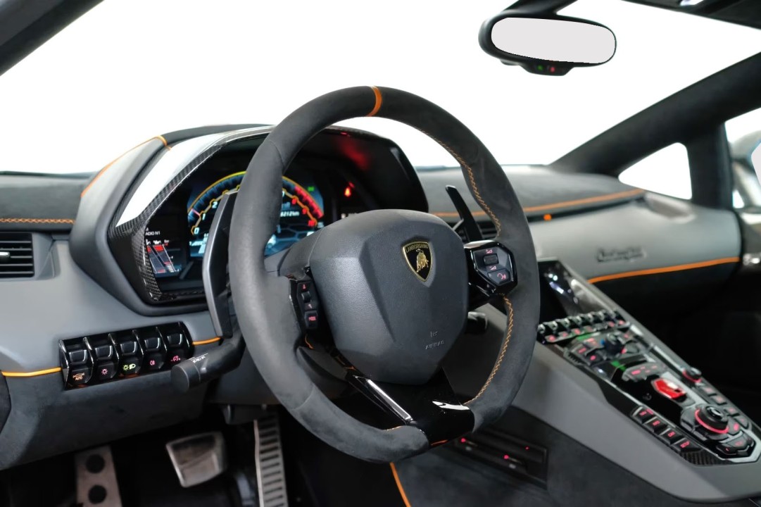 Lamborghini Aventador - foto 10