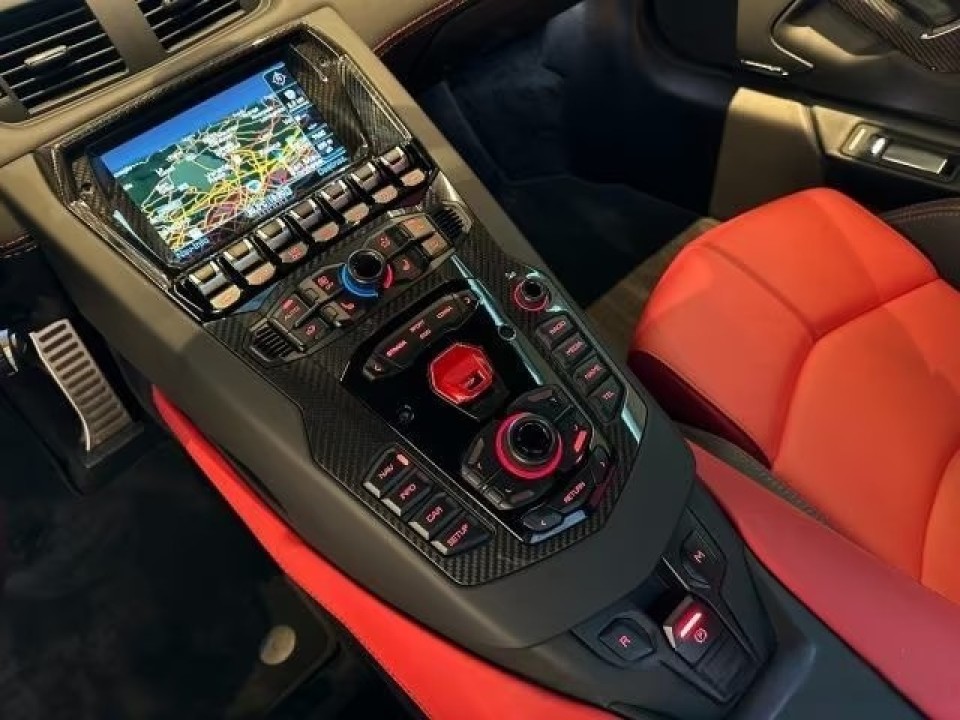 Lamborghini Aventador - foto 10