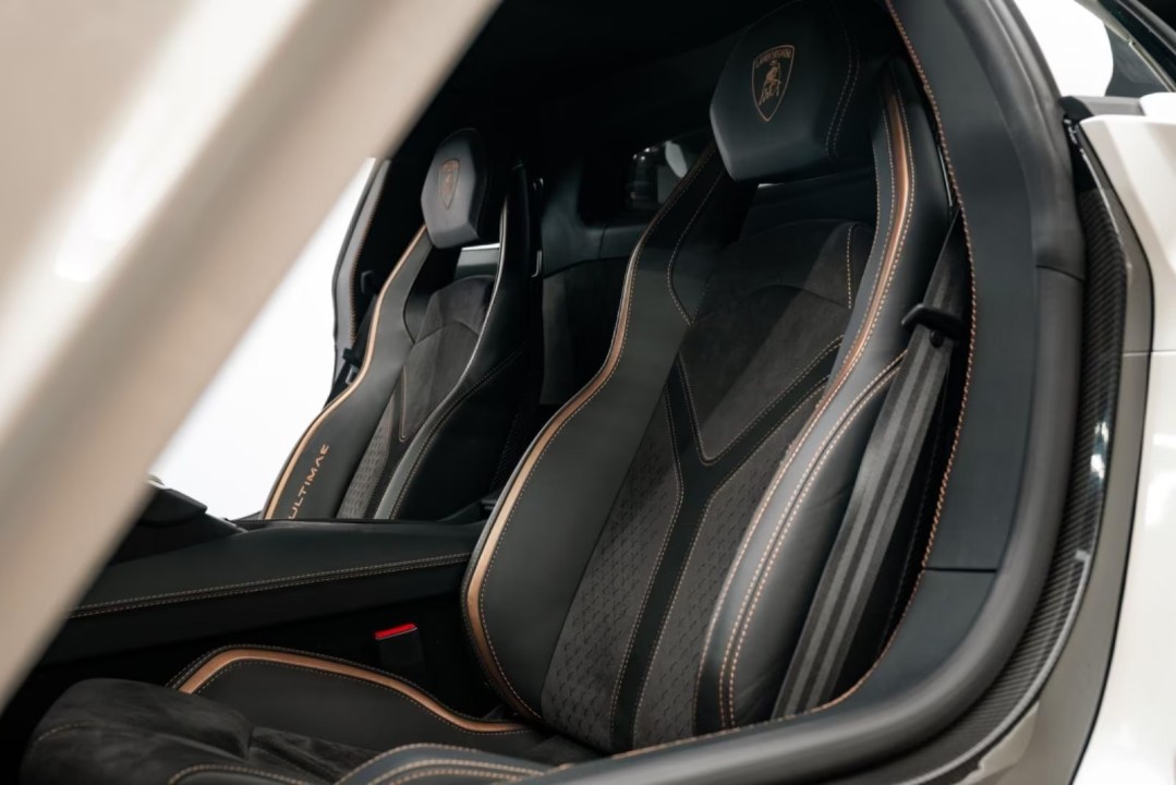 Lamborghini Aventador - foto 18