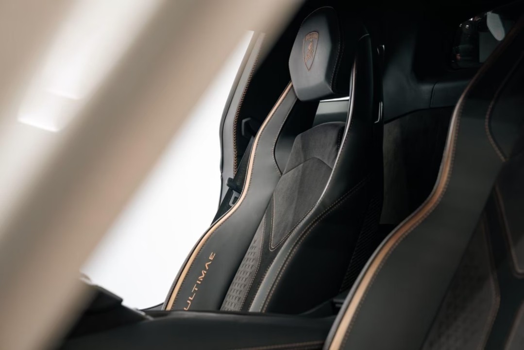 Lamborghini Aventador - foto 19