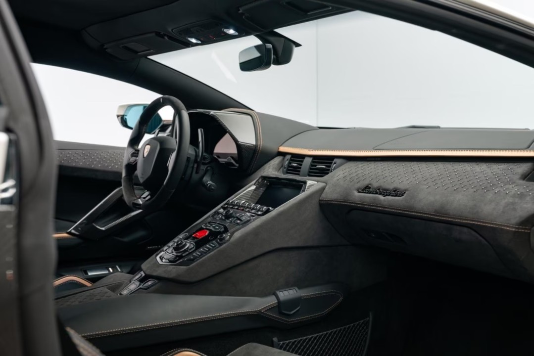 Lamborghini Aventador - foto 7