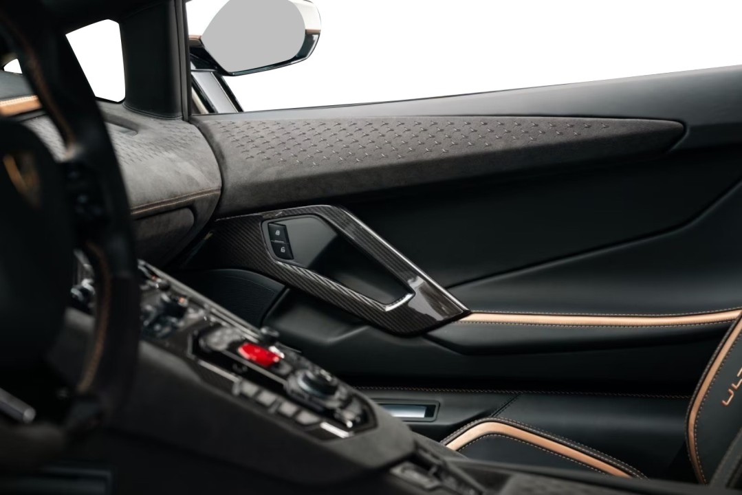 Lamborghini Aventador - foto 14