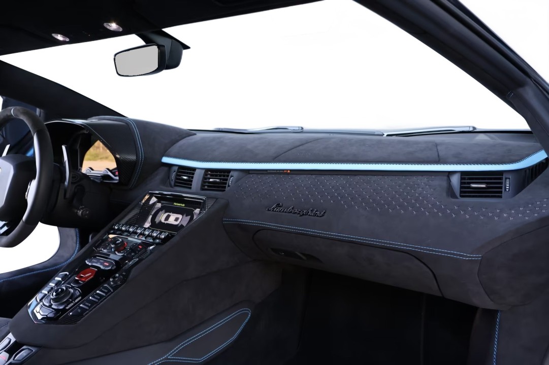 Lamborghini Aventador - foto 13