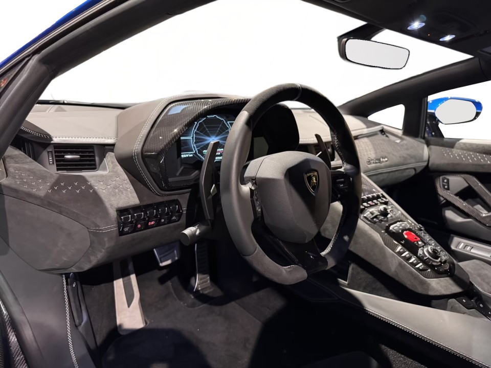 Lamborghini Aventador - foto 12