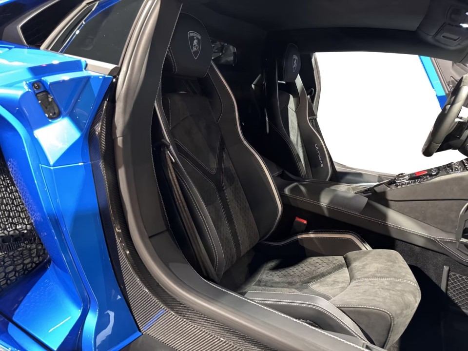 Lamborghini Aventador - foto 15