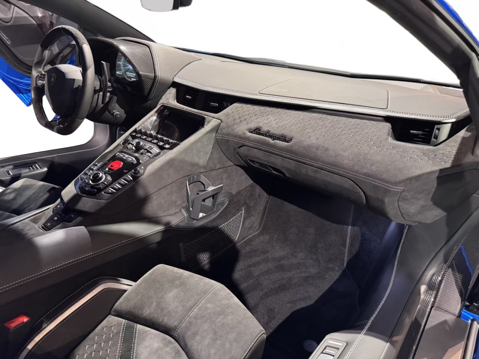 Lamborghini Aventador - foto 13