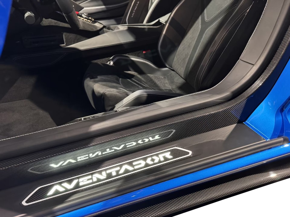 Lamborghini Aventador - foto 30