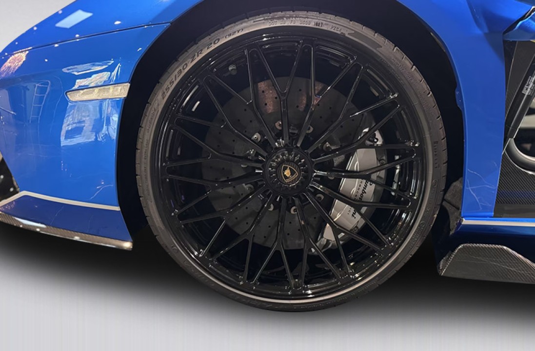 Lamborghini Aventador - foto 36