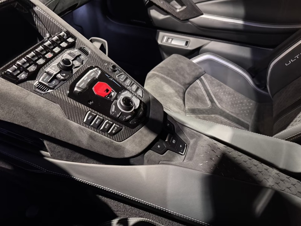 Lamborghini Aventador - foto 20