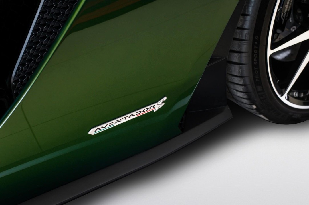 Lamborghini Aventador - foto 11