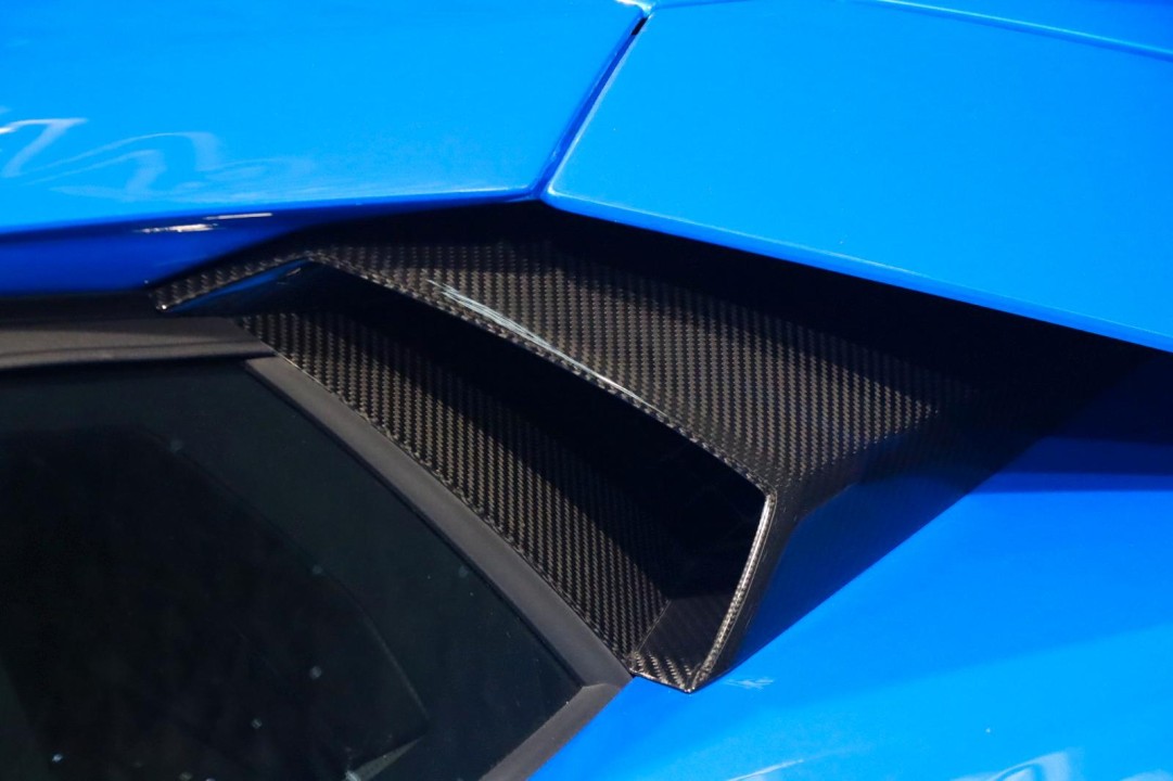 Lamborghini Aventador - foto 12