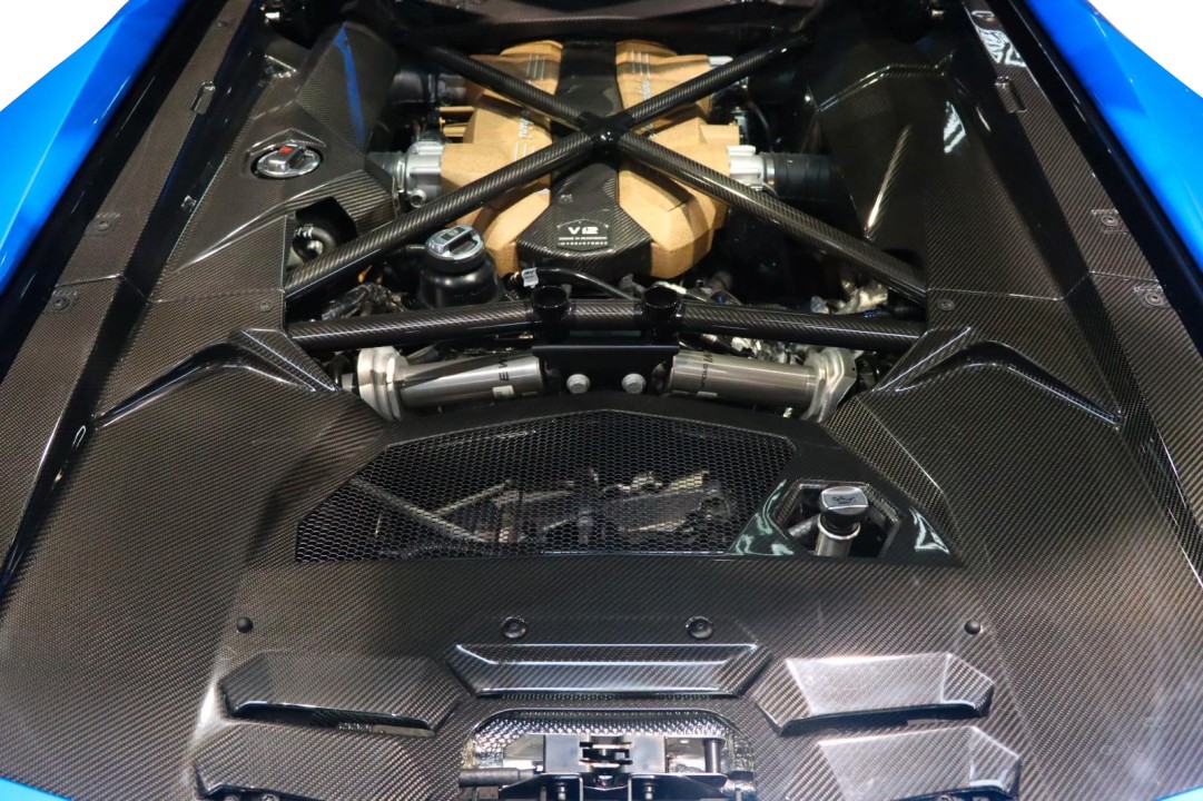 Lamborghini Aventador - foto 15