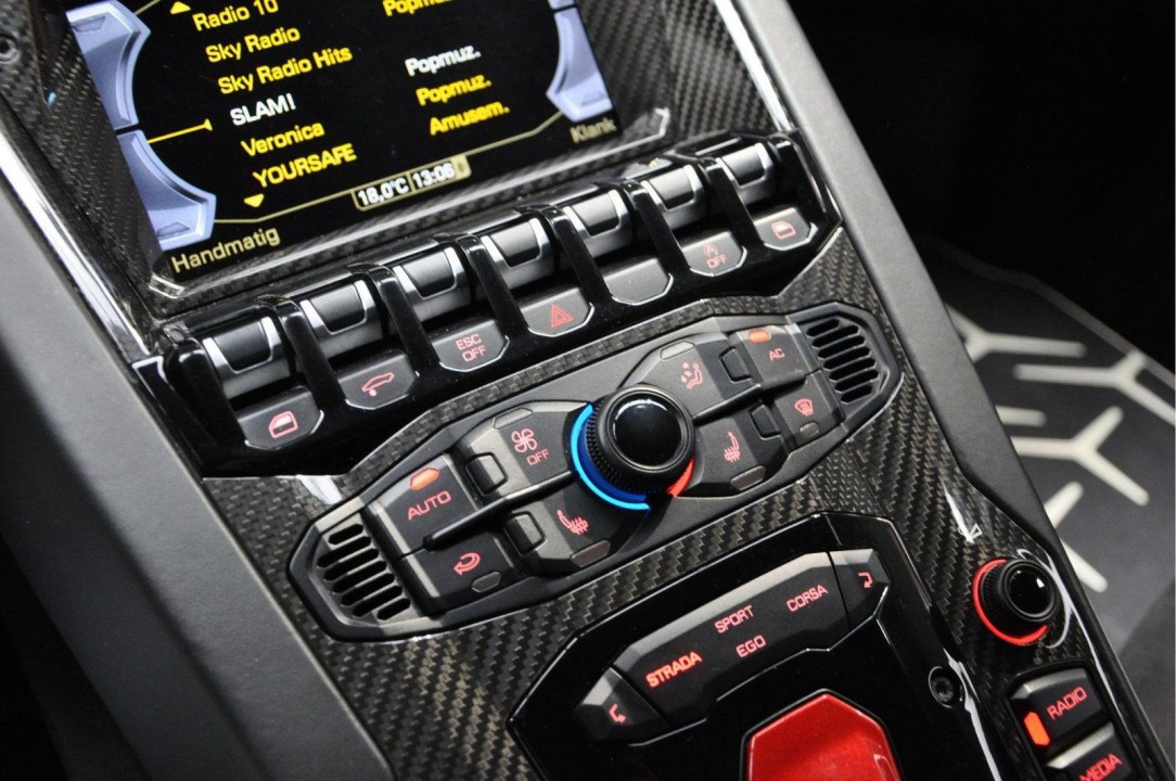 Lamborghini Aventador - foto 16