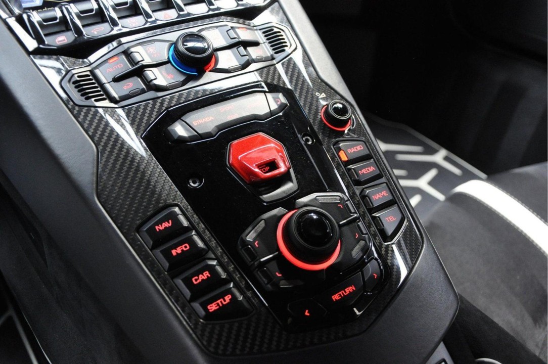 Lamborghini Aventador - foto 17