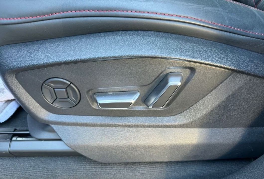 Audi SQ8 TFSI Quattro - foto 22