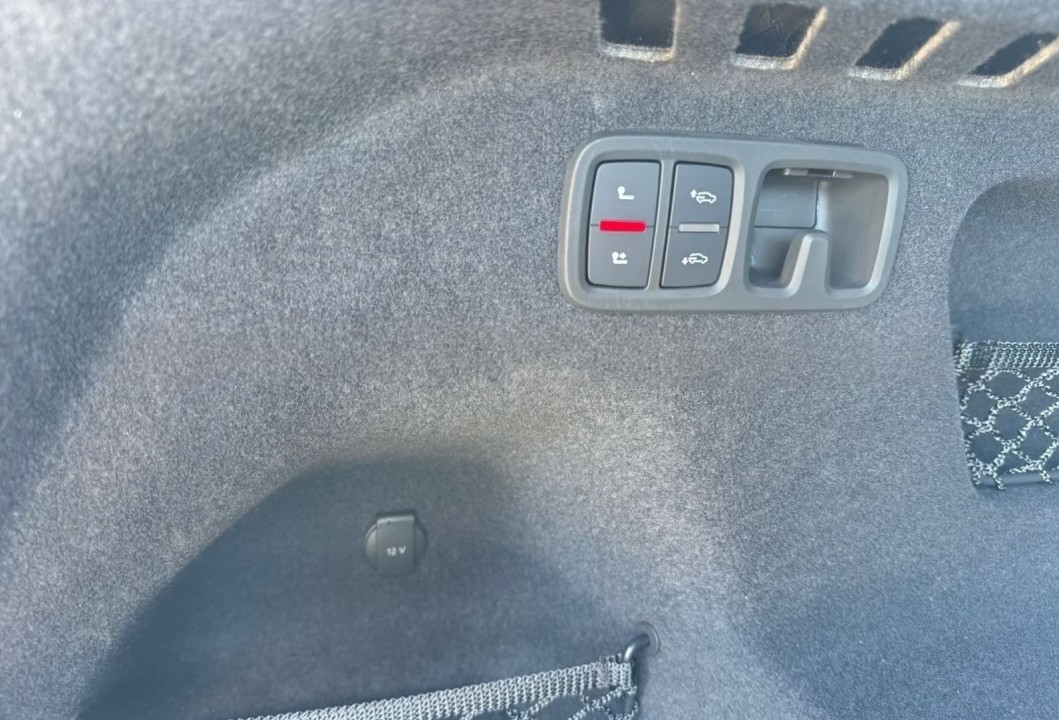 Audi SQ8 TFSI Quattro - foto 24