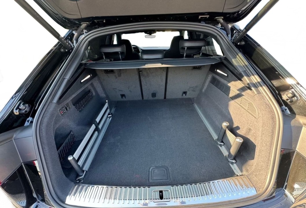 Audi SQ8 TFSI Quattro - foto 25