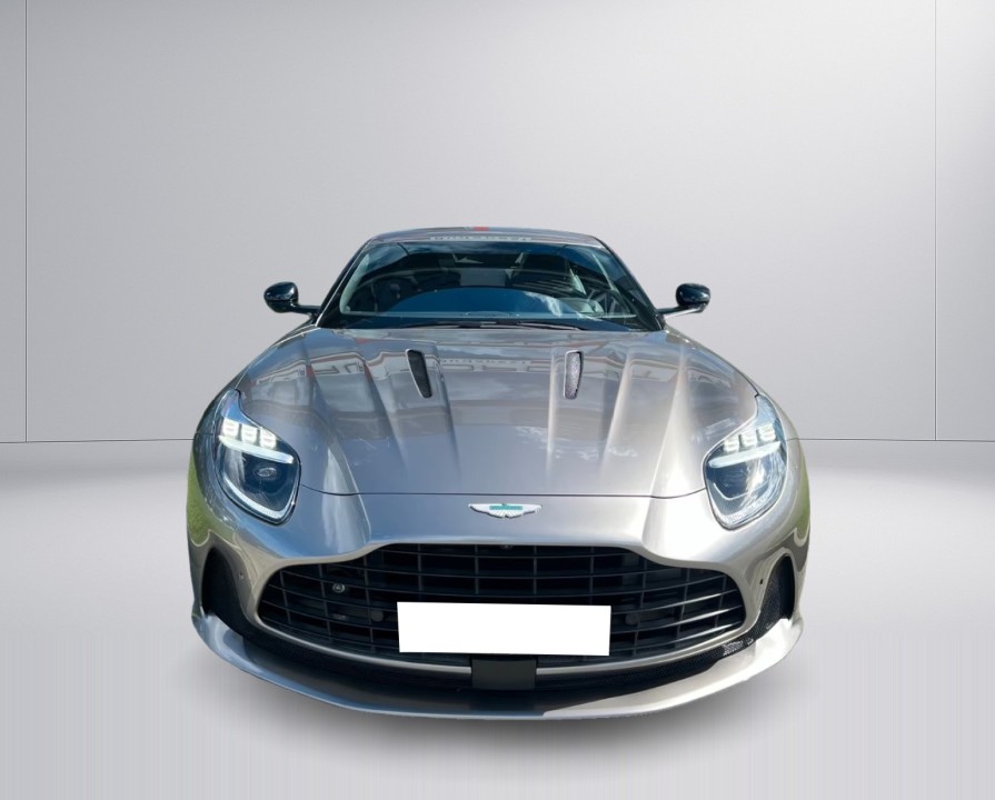 Aston Martin DB12 - foto 15