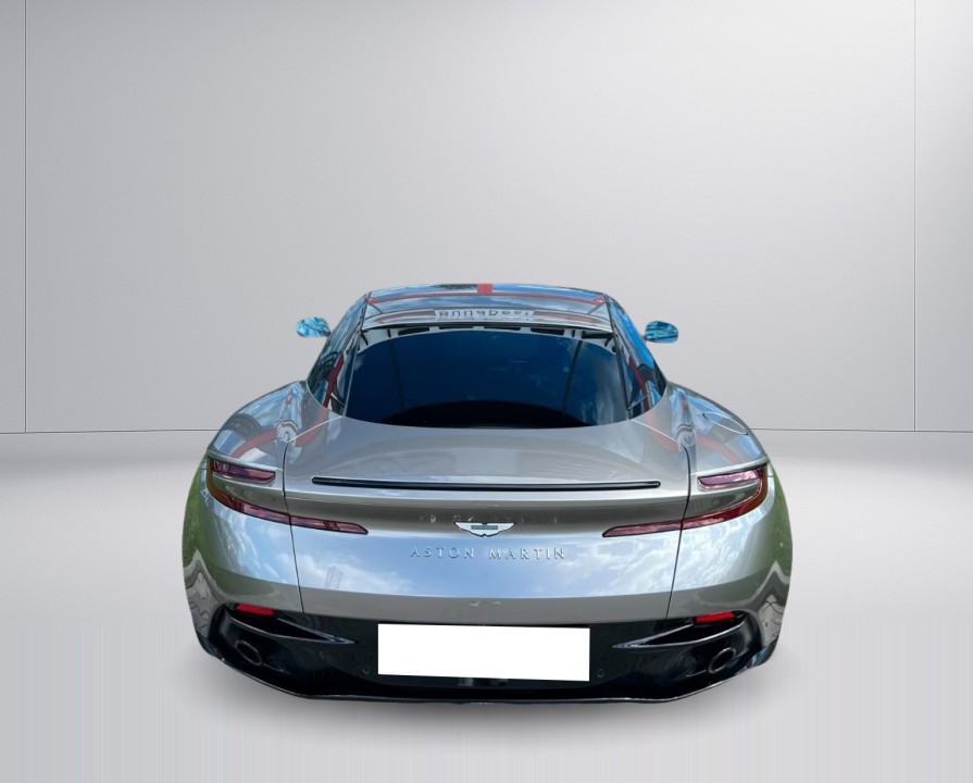 Aston Martin DB12 - foto 7