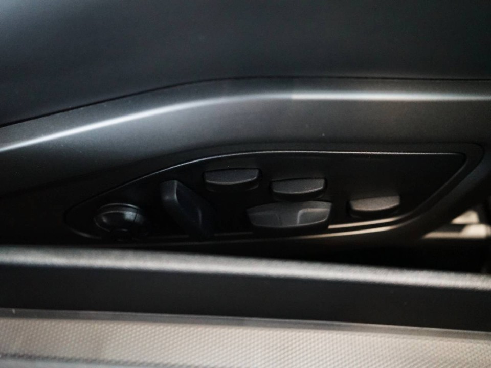 Porsche 911 GT3 Touring - foto 27