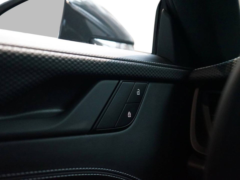 Porsche 911 GT3 Touring - foto 22