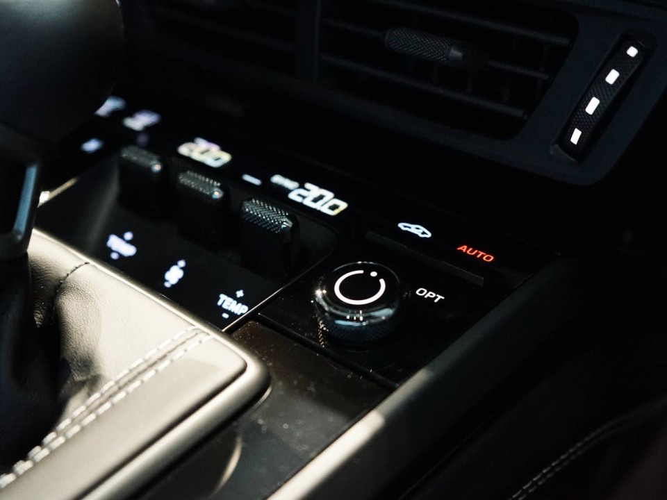 Porsche 911 GT3 Touring - foto 21