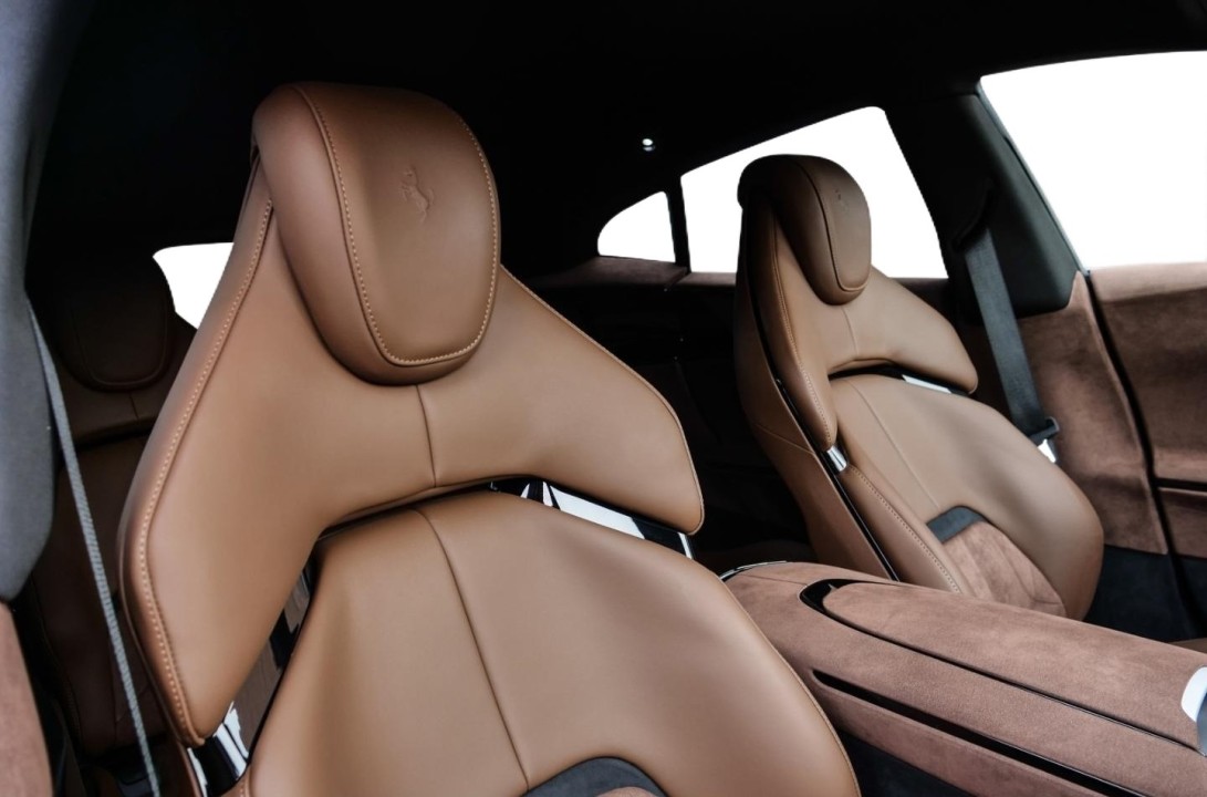 Ferrari Purosangue - foto 13