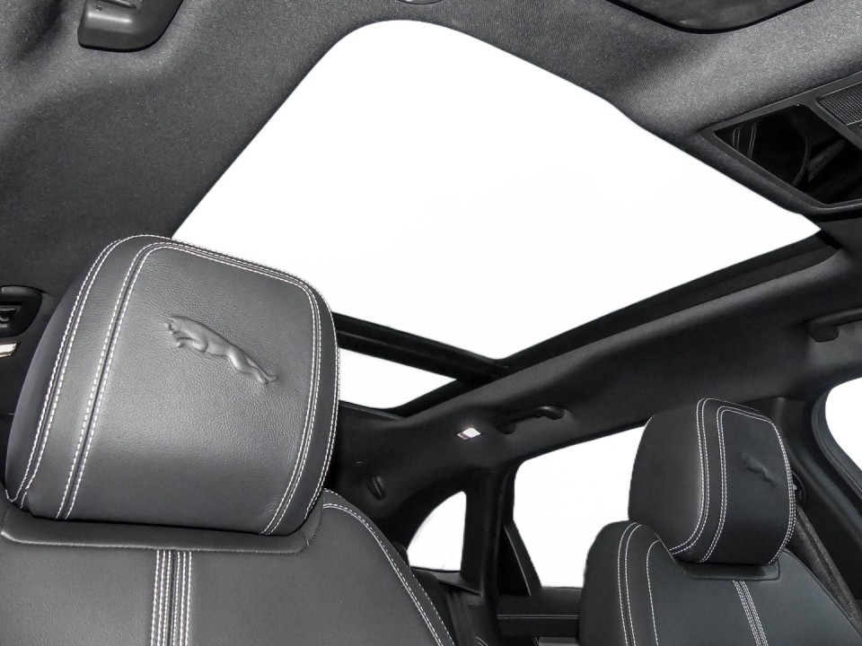 Jaguar F-Pace D200 R-Dynamic - foto 10