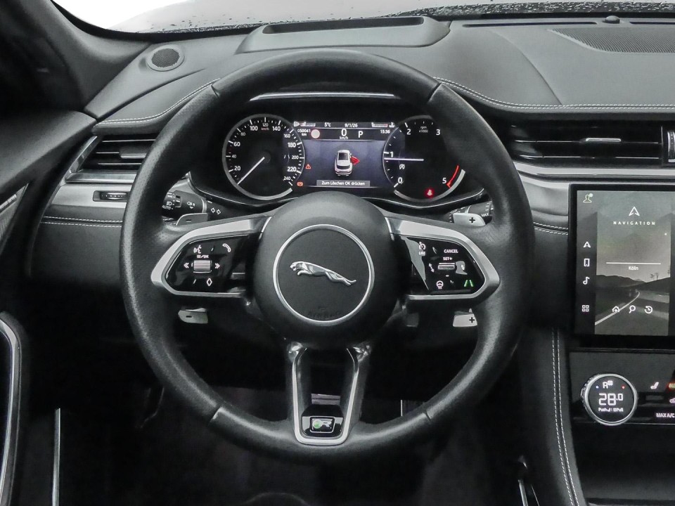 Jaguar F-Pace D200 R-Dynamic - foto 9