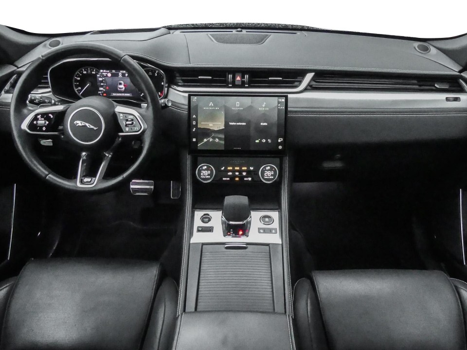 Jaguar F-Pace D200 R-Dynamic - foto 8