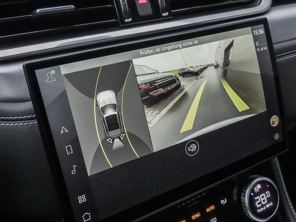 Jaguar F-Pace D200 R-Dynamic - foto 18