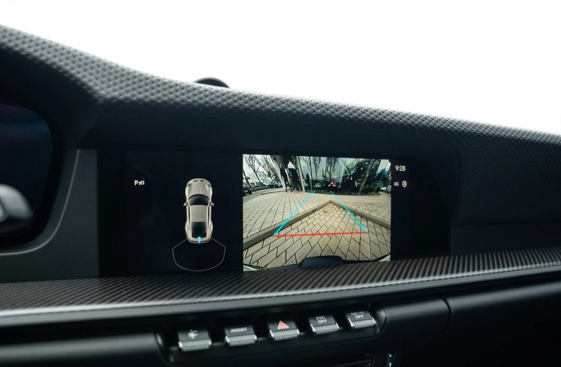 Porsche 911 GT3 Touring - foto 17