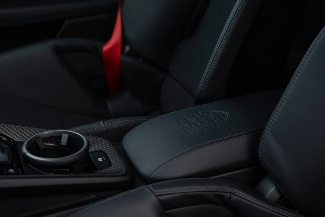 Porsche 911 GT3 Touring - foto 20