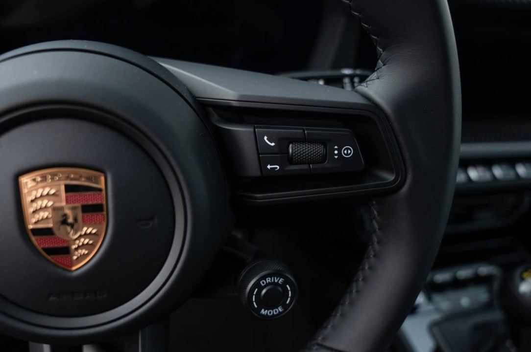 Porsche 911 GT3 Touring - foto 13