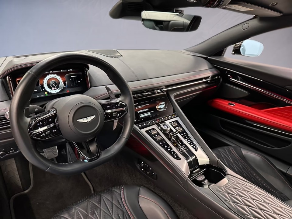 Aston Martin DB12 - foto 6