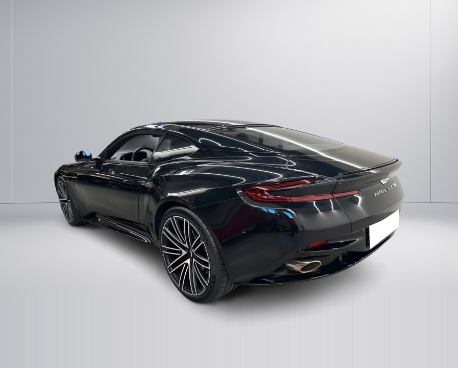 Aston Martin DB12 (3)